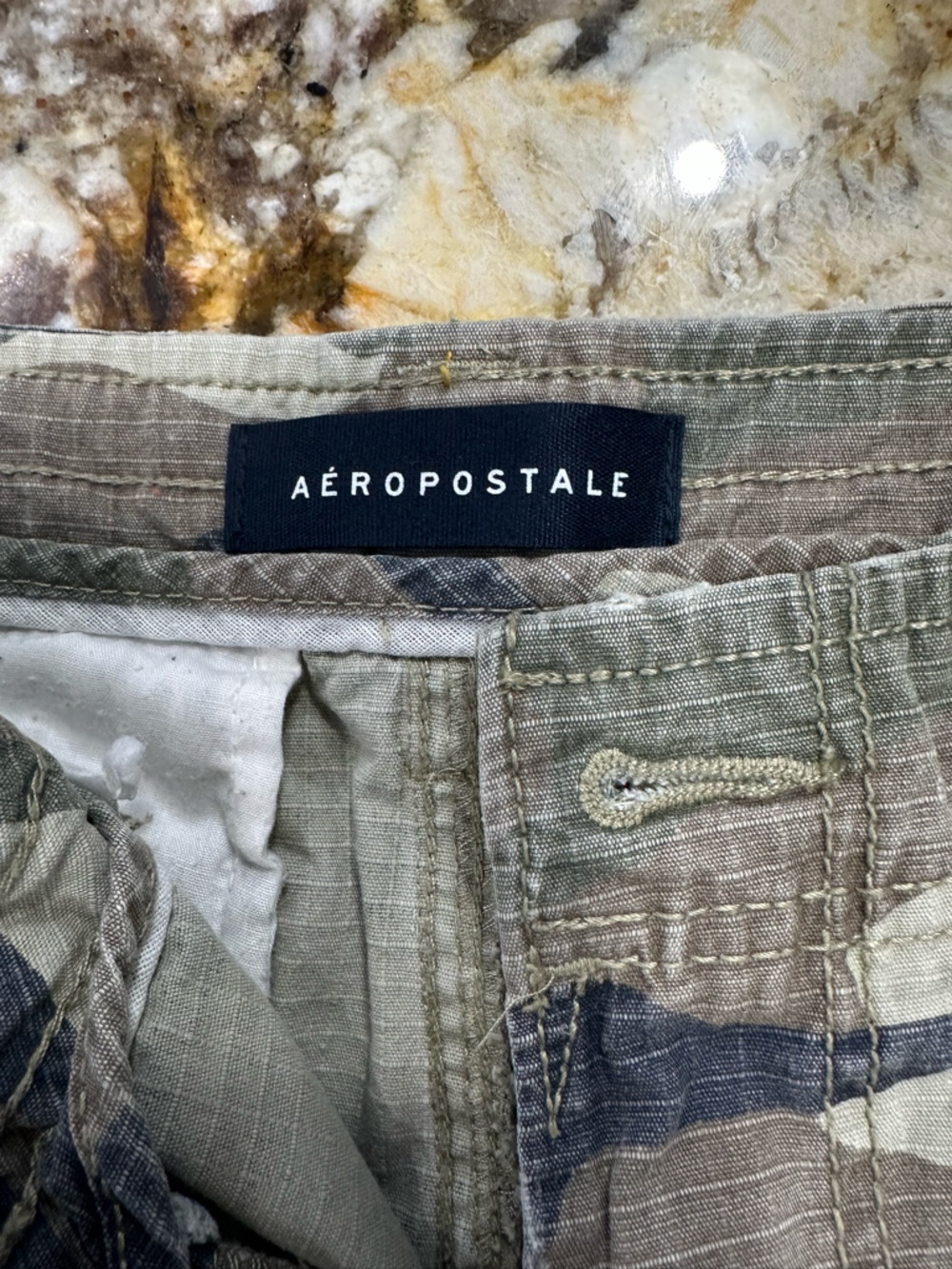 Aeropostale Camo Cargo Shorts in Green and Khaki - Picture 3 of 3